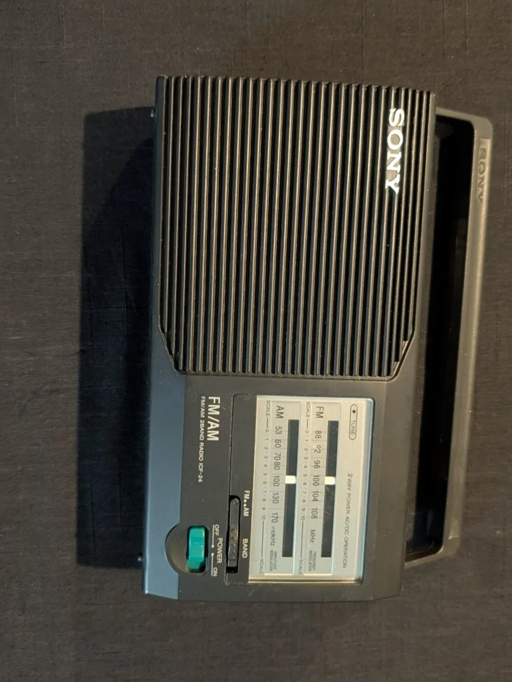 Vintage Sony FM/AM 2 Band Receiver Radio Model ICF-24 TESTED Includes power cord
